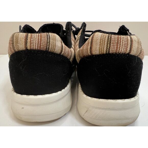 STQ slip on loafers with arch support. Size 7.5 (W) - Picture 4 of 8